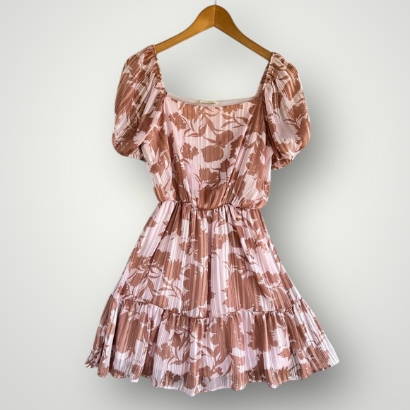 Everly Dresses & Skirts - 🎉 Everly Dress Women Size S